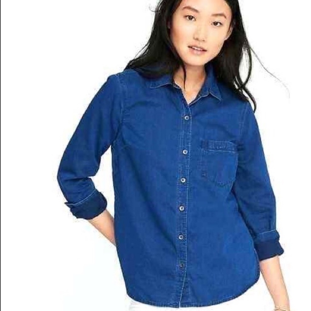 Old Navy The Classic Shirt blue chambray button down